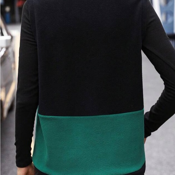 Two Tone Zip Up Fleece Vest Coat - Picture 2 of 3